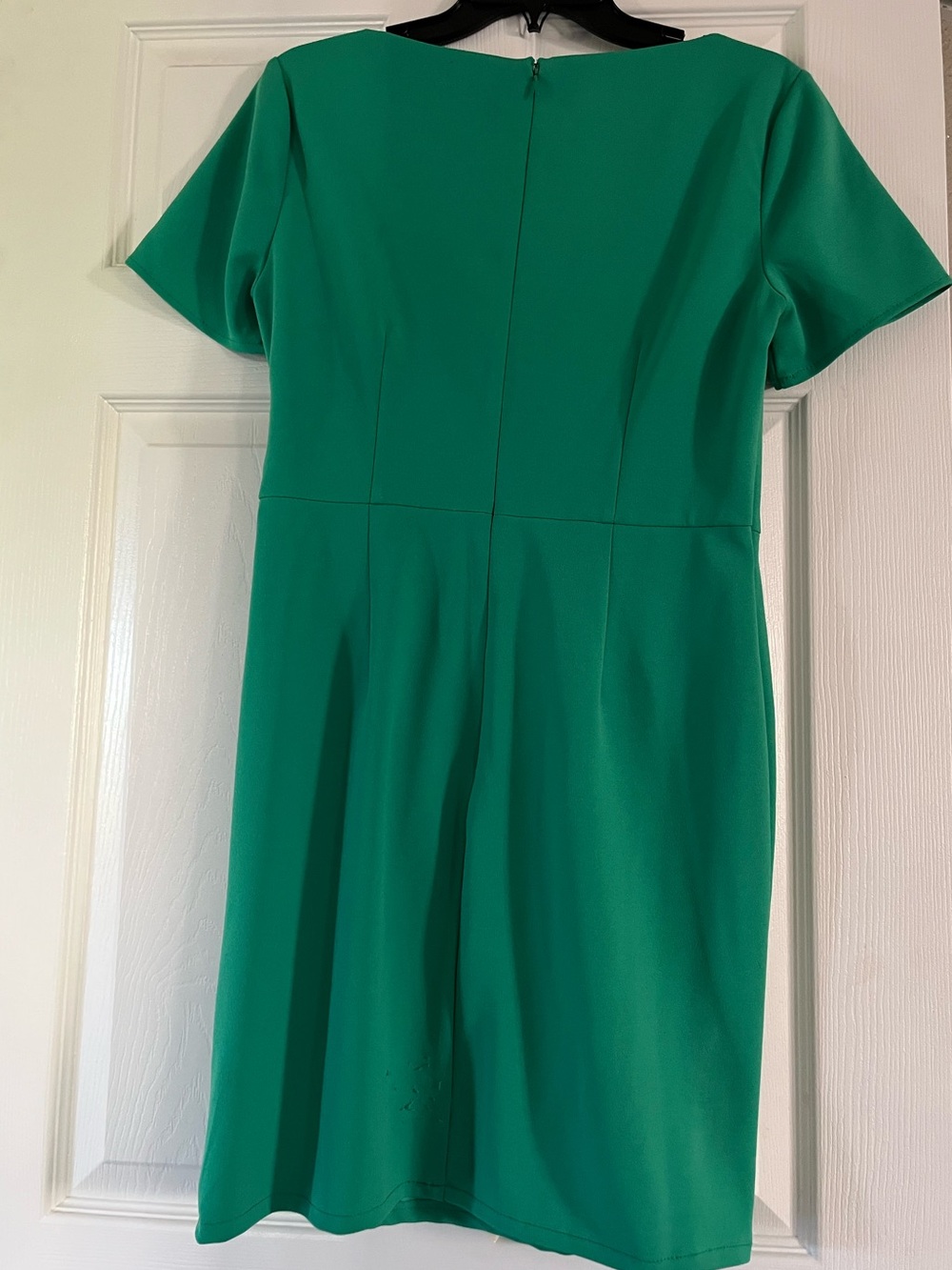 Donna Morgan Emerald Knot-Detail Midi Sheath Dress size 6 - Picture 3 of 4